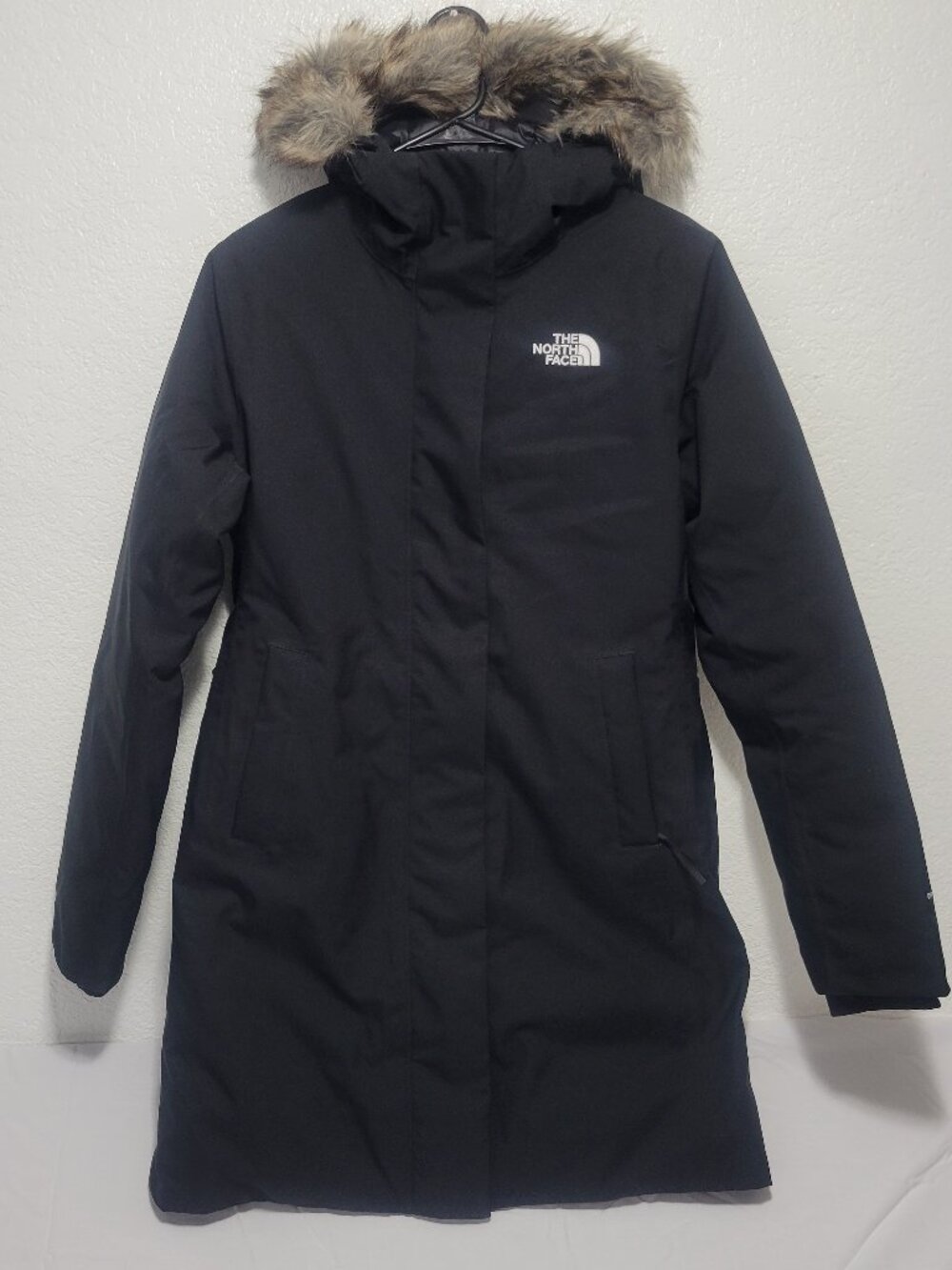 The North Face Arctic Parka Women's Size Small (S) Fur Hood Waterproof Jackets.